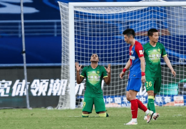 波鸿升班马斗志昂扬,逼平豪门展现不俗实力  波鸿升班马斗志昂扬,逼平豪门展现不俗实力