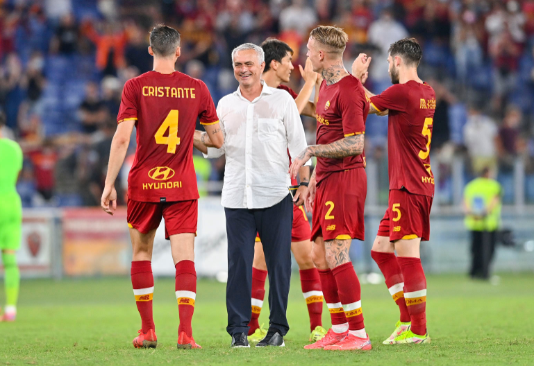  罗马佩莱格里尼指挥若定，红狼战术体系渐入佳境