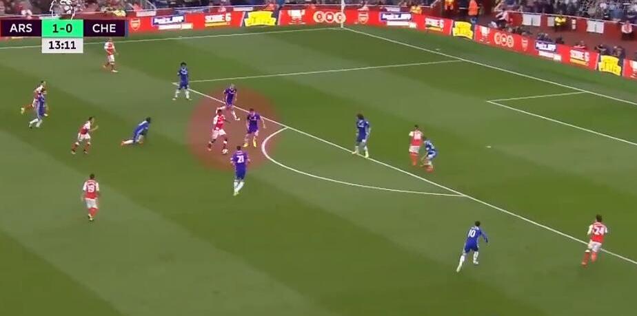  蒂亚戈·席尔瓦染红离场，切尔西十人应战憾负利物浦争冠无望  